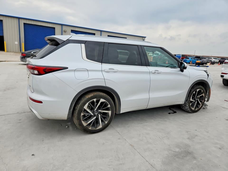 Продаж на аукціоні авто 2024 Mitsubishi Outlander, vin: JA4J3WA8XRZ056615, номер лоту: 45560416