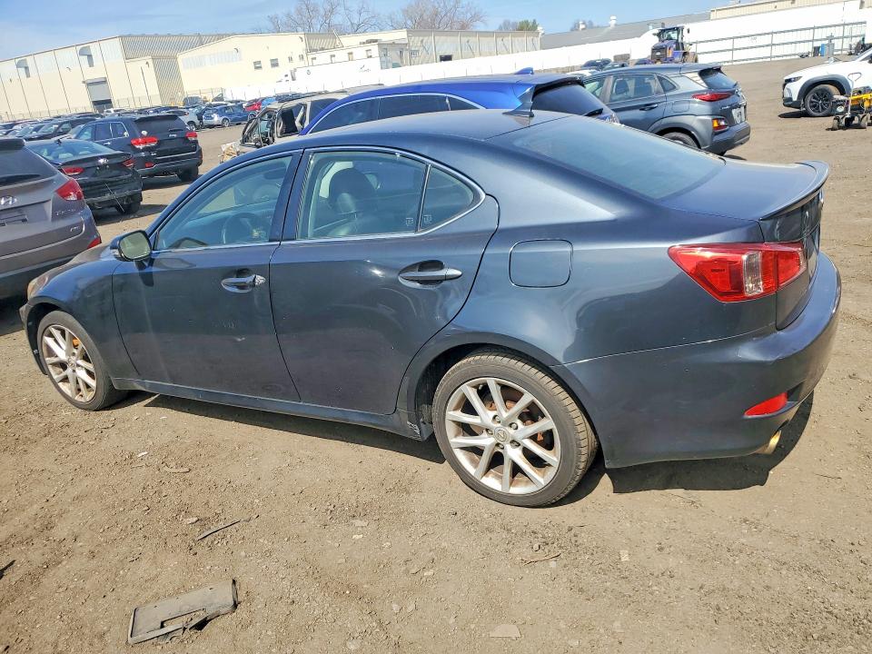 46652066 :رقم المزاد ، JTHCF5C28B5047352 vin ، 2011 Lexus Is 250 مزاد بيع