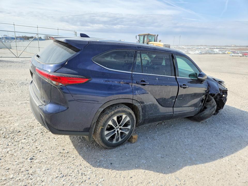 Продажа на аукционе авто 2022 Toyota Highlander, vin: 5TDGZRBH9NS163990, номер лота: 46156866