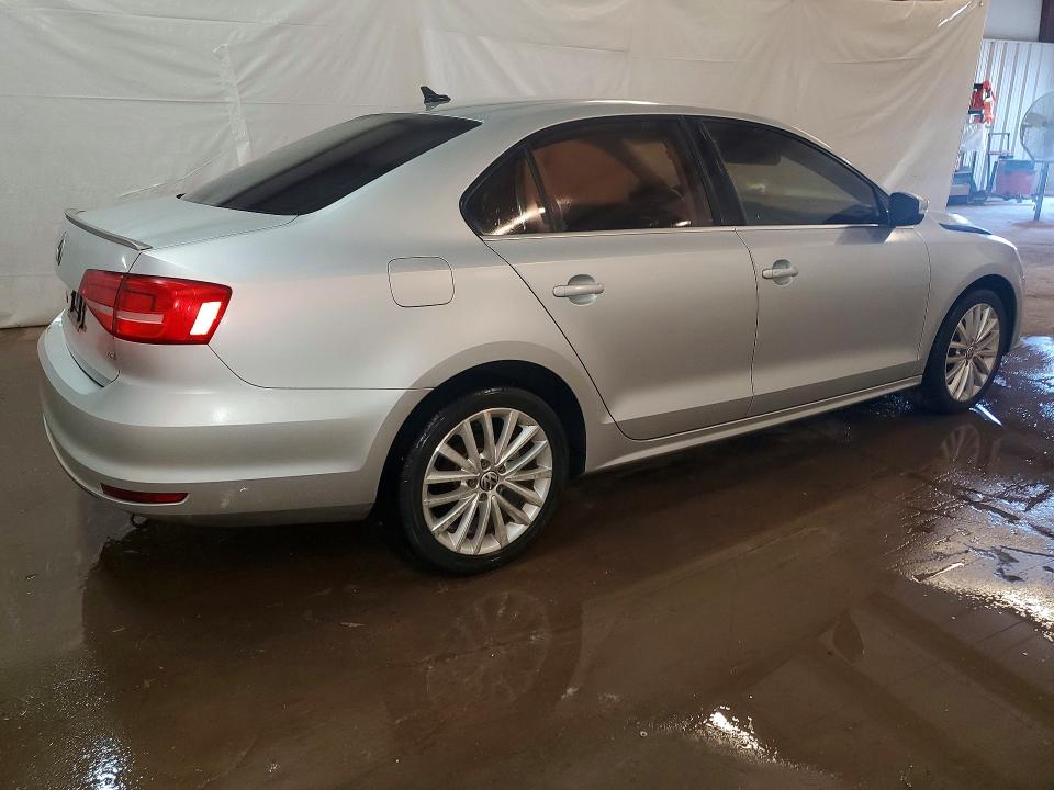 46288276 :رقم المزاد ، 3VWD07AJ9FM413393 vin ، 2015 Volkswagen Jetta مزاد بيع