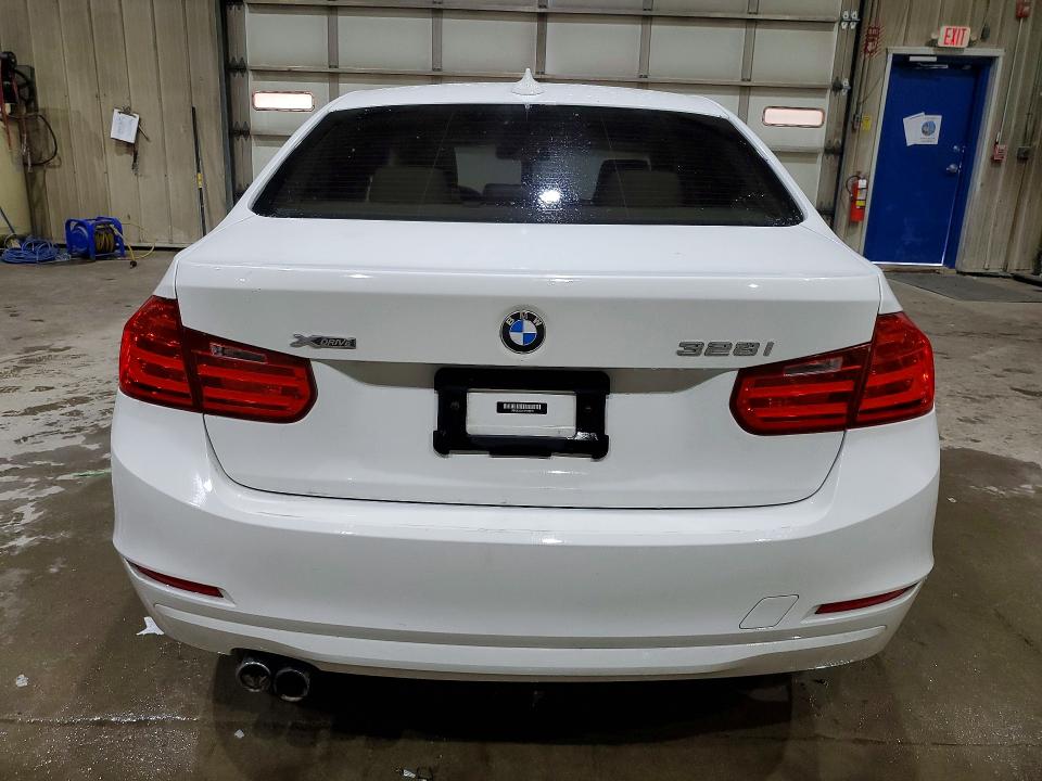 2013 Bmw 328 მანქანა იყიდება აუქციონზე, vin: WBA3B3C54DF539978, აუქციონის ნომერი: 79226635