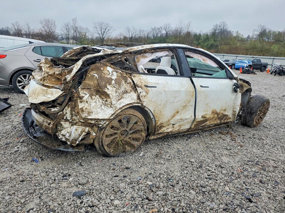 2023 Tesla Model Y მანქანა იყიდება აუქციონზე, vin: 7SAYGDEF7PF758614, აუქციონის ნომერი: 47539346