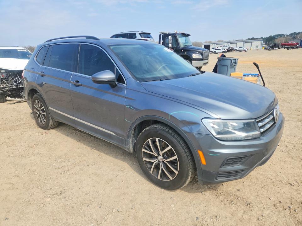 79610135 :رقم المزاد ، 3VV3B7AX5MM015982 vin ، 2021 Volkswagen Tiguan مزاد بيع