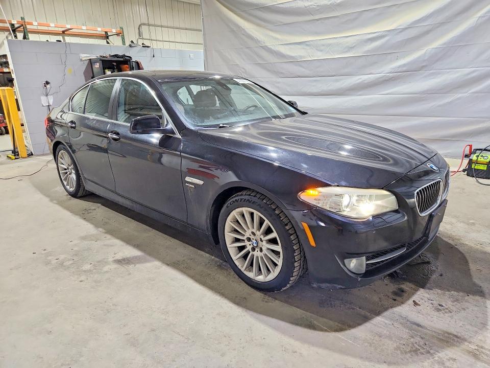 2011 Bmw 5 Series მანქანა იყიდება აუქციონზე, vin: WBAFU7C58BC876733, აუქციონის ნომერი: 47001126