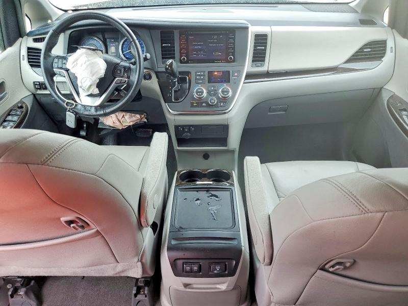 2018 Toyota Sienna მანქანა იყიდება აუქციონზე, vin: 5TDYZ3DC0JS942398, აუქციონის ნომერი: 48058876