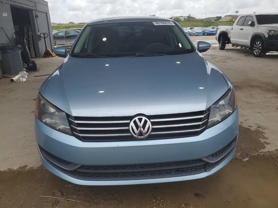 48180616 :رقم المزاد ، 1VWBH7A3XCC072780 vin ، 2012 Volkswagen Passat مزاد بيع