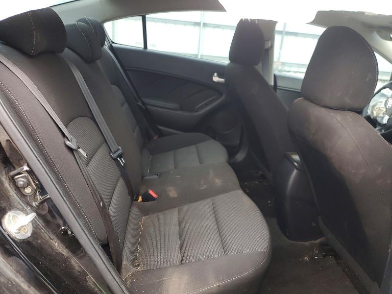 45461446 :رقم المزاد ، 3KPFK4A77HE065714 vin ، 2017 Kia Forte مزاد بيع