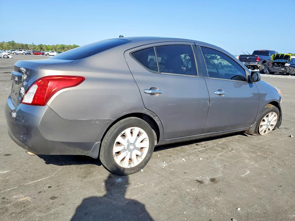 45767556 :رقم المزاد ، 3N1CN7AP6CL853354 vin ، 2012 Nissan Versa مزاد بيع