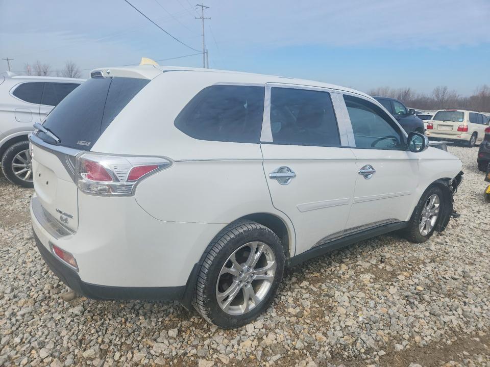 Продаж на аукціоні авто 2014 Mitsubishi Outlander, vin: JA4AZ3A39EZ001150, номер лоту: 46861396