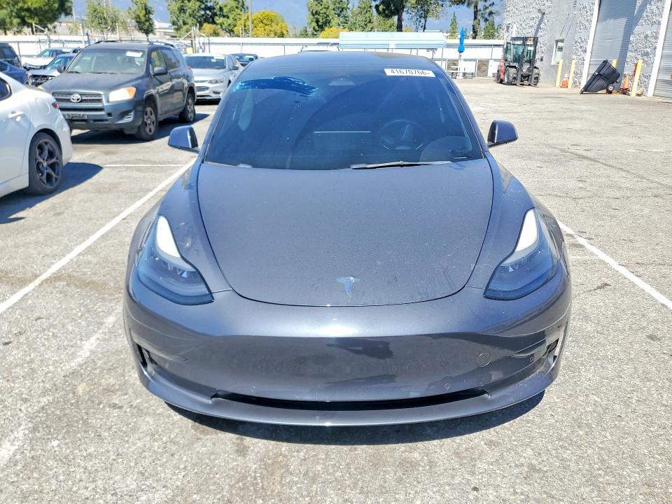 41670766 :رقم المزاد ، 5YJ3E1EC0NF276002 vin ، 2022 Tesla Model 3 مزاد بيع