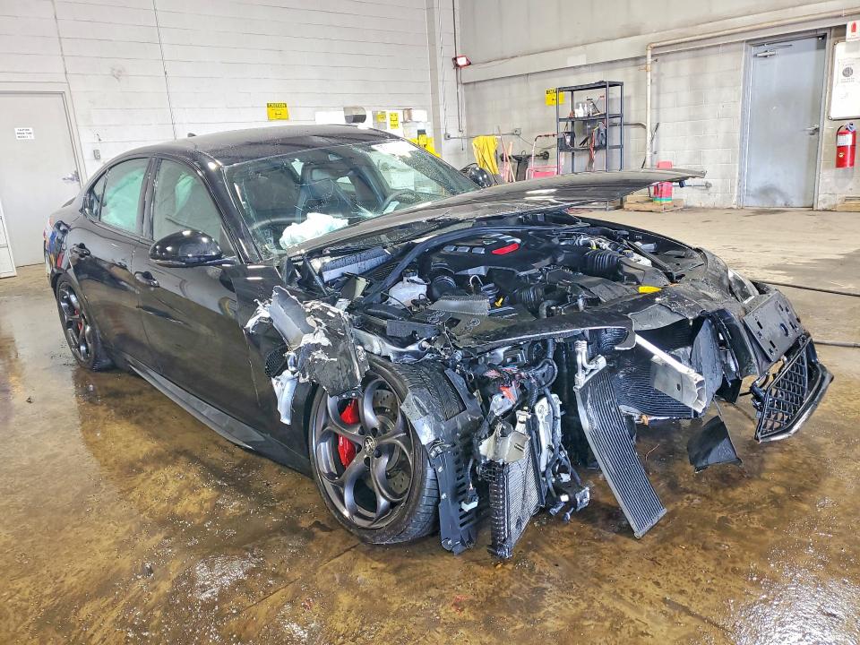 2023 Alfa Romeo Giulia მანქანა იყიდება აუქციონზე, vin: ZARFAMEVXP7676787, აუქციონის ნომერი: 79423605