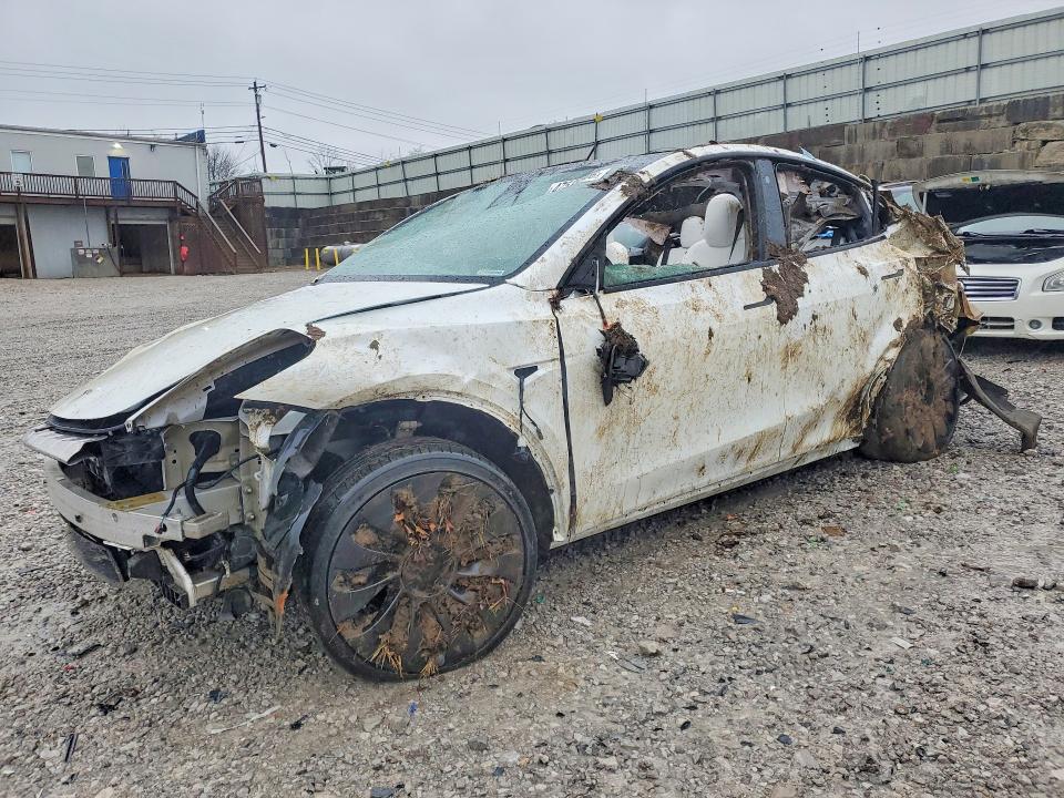 2023 Tesla Model Y მანქანა იყიდება აუქციონზე, vin: 7SAYGDEF7PF758614, აუქციონის ნომერი: 47539346