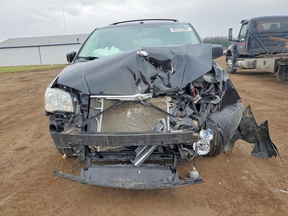 46915506 :رقم المزاد ، 2A4RR5D17AR113331 vin ، 2010 Chrysler Town & Country مزاد بيع