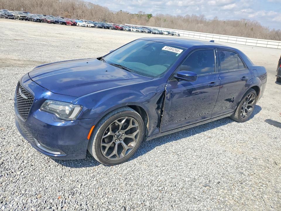 Продажа на аукционе авто 2015 Chrysler 300, vin: 2C3CCABG3FH922579, номер лота: 41584266