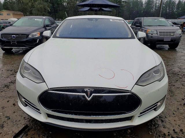 Продаж на аукціоні авто 2015 Tesla Model S, vin: 5YJSA1H19FFP75738, номер лоту: 46522996