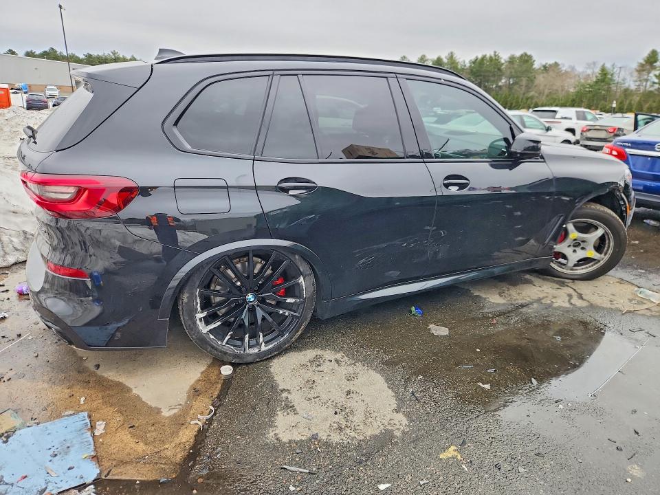 45777546 :رقم المزاد ، 5UXCR6C01M9H71944 vin ، 2021 Bmw X5 مزاد بيع