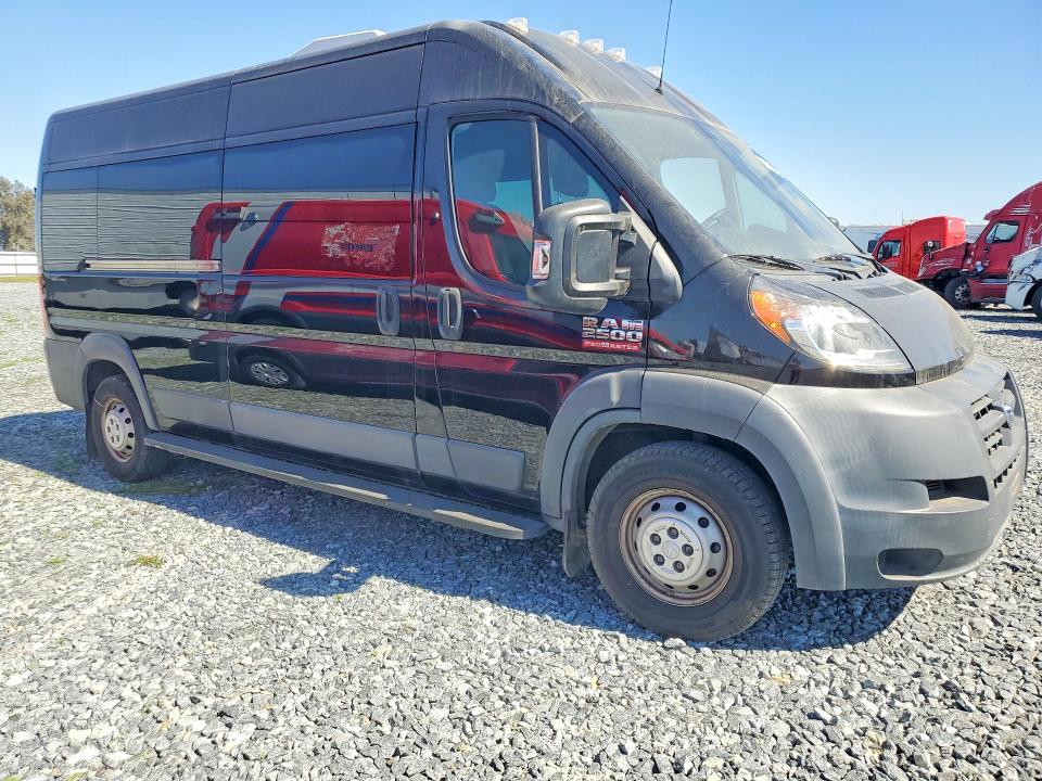 41691716 :رقم المزاد ، 3C6TRVPG6FE520861 vin ، 2015 Ram Promaster 2500 مزاد بيع
