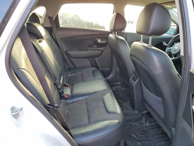 79924555 :رقم المزاد ، KNDCC3LC6H5052078 vin ، 2017 Kia Niro مزاد بيع
