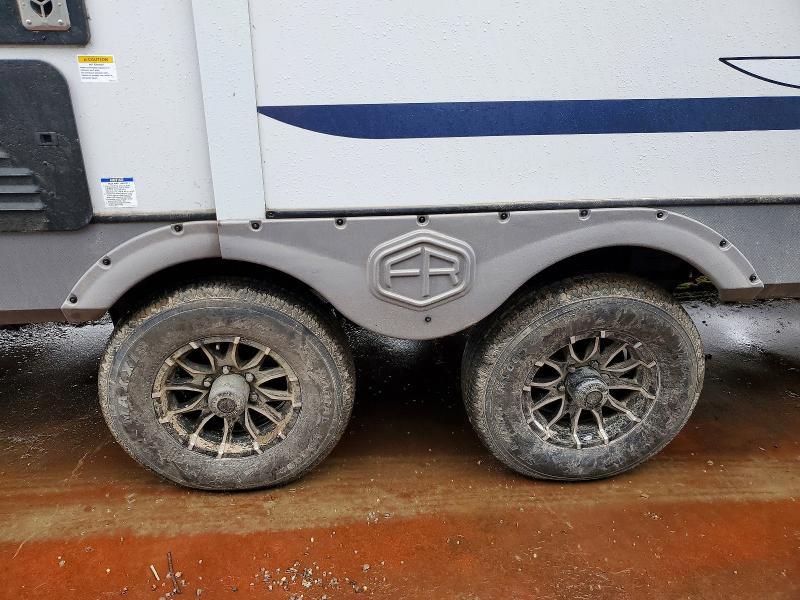 79740565 :رقم المزاد ، 4X4TSBG2XSU093643 vin ، 2025 Salem Recreational Vehicle (rv) مزاد بيع