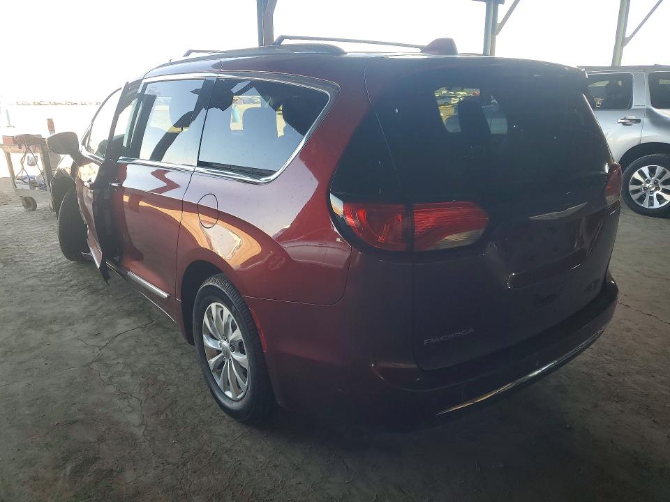 47570796 :رقم المزاد ، 2C4RC1BG4JR110118 vin ، 2018 Chrysler Pacifica مزاد بيع