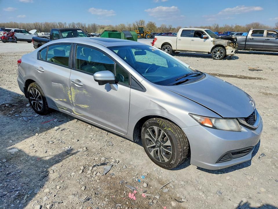 Продажа на аукционе авто 2015 Honda Civic, vin: 19XFB2F86FE010173, номер лота: 47873616