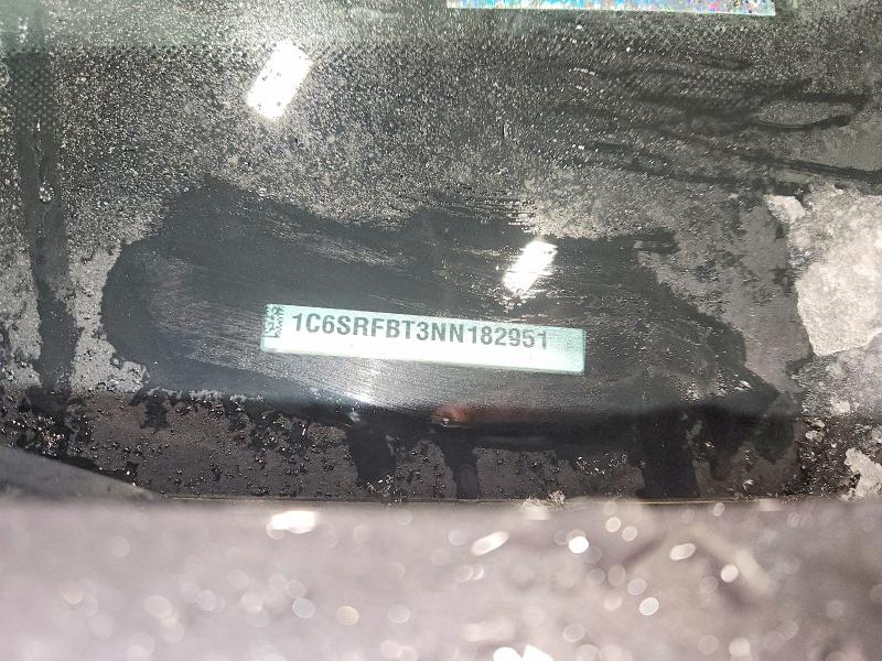 47032686 :رقم المزاد ، 1C6SRFBT3NN182951 vin ، 2022 Ram 1500 مزاد بيع