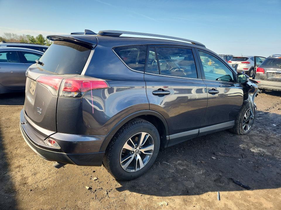 47825196 :رقم المزاد ، JTMRFREV4HJ110554 vin ، 2017 Toyota Rav4 مزاد بيع