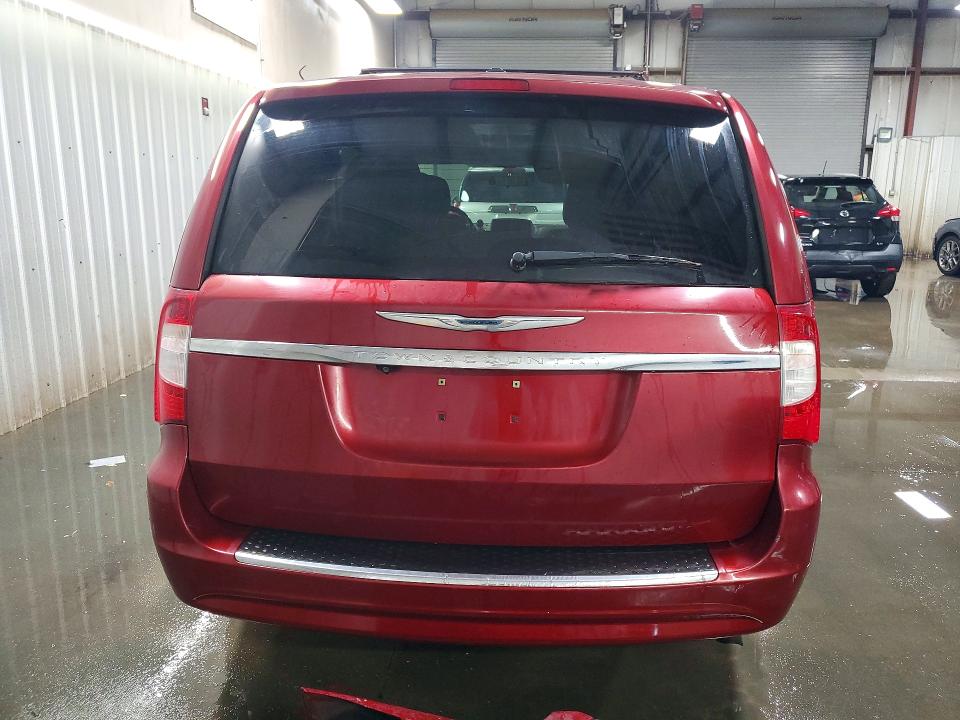 46201806 :رقم المزاد ، 2A4RR5DG8BR605016 vin ، 2011 Chrysler Town & Country مزاد بيع