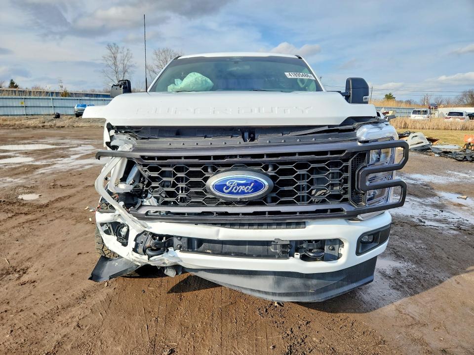 41895486 :رقم المزاد ، 1FT8W2BN7REC58084 vin ، 2024 Ford F250 مزاد بيع