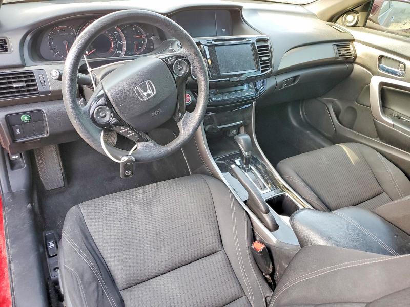 48086676 :رقم المزاد ، 1HGCT1B73HA009450 vin ، 2017 Honda Accord مزاد بيع
