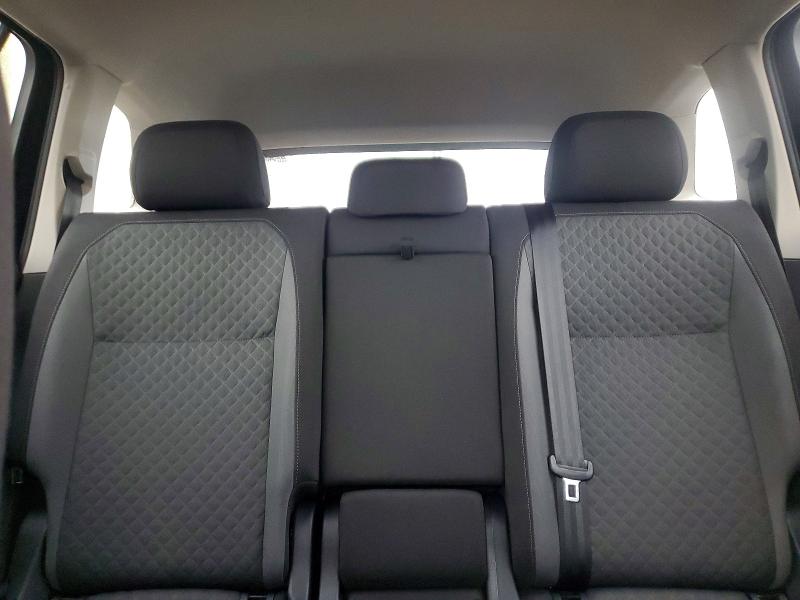 Продажа на аукционе авто 2018 Volkswagen Tiguan, vin: 3VV0B7AX6JM209015, номер лота: 46683216