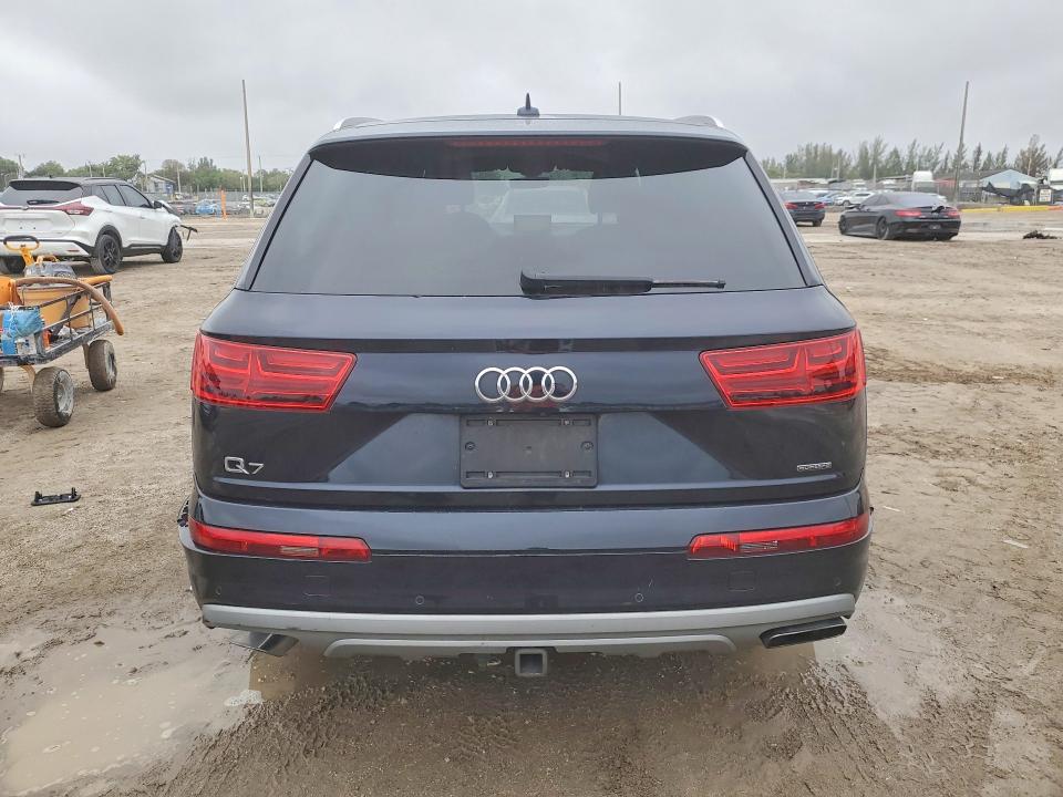 Продаж на аукціоні авто 2017 Audi Q7, vin: WA1LHAF79HD056419, номер лоту: 46057186