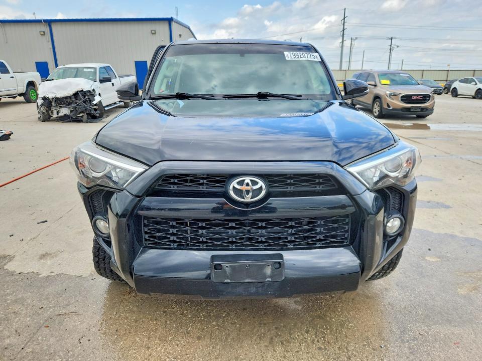 79920725 :رقم المزاد ، JTEZU5JR1H5150912 vin ، 2017 Toyota 4runner مزاد بيع