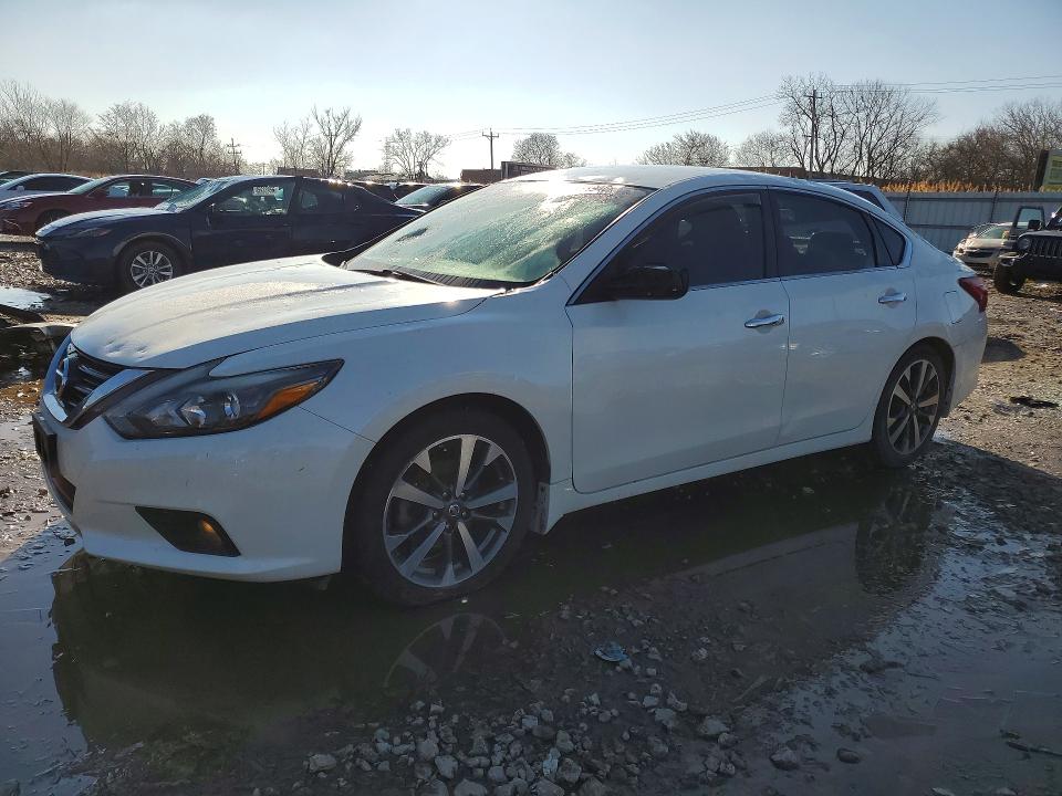 2017 Nissan Altima მანქანა იყიდება აუქციონზე, vin: 1N4AL3AP5HC133443, აუქციონის ნომერი: 45968946
