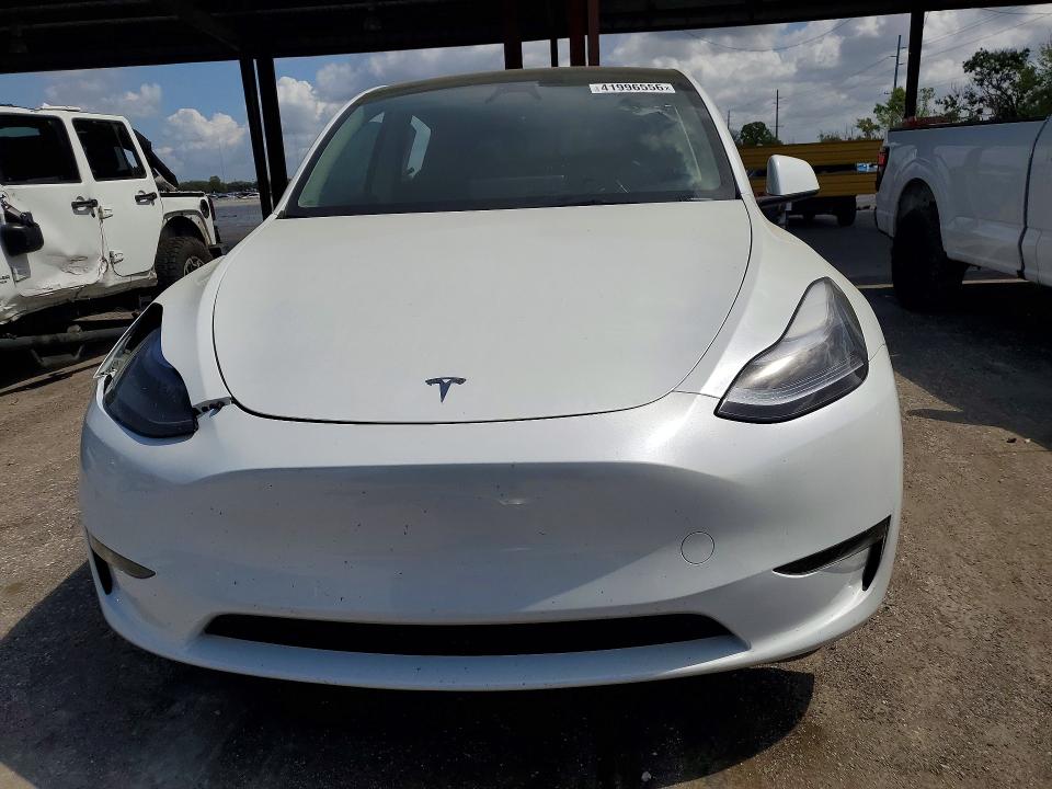 2024 Tesla Model Y მანქანა იყიდება აუქციონზე, vin: 7SAYGDEE4RA333052, აუქციონის ნომერი: 41996556