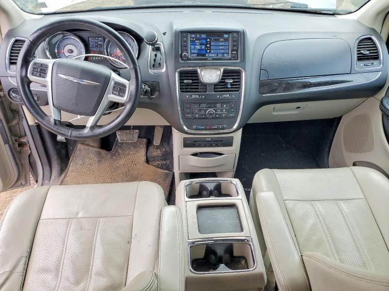 45951416 :رقم المزاد ، 2C4RC1CG3DR758097 vin ، 2013 Chrysler Town & Country مزاد بيع