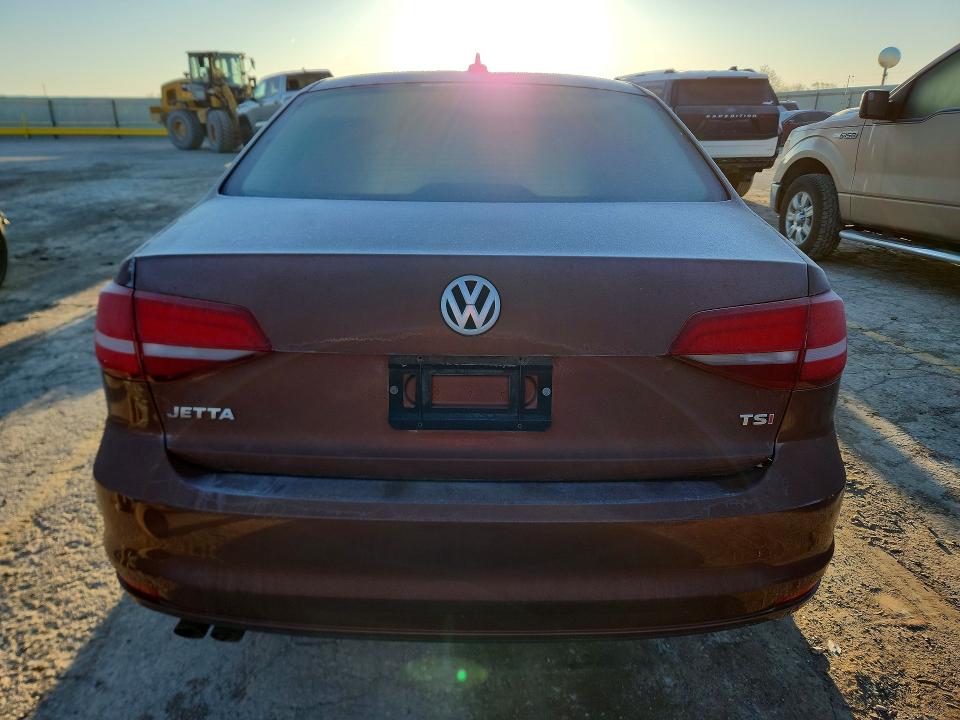 41997086 :رقم المزاد ، 3VW267AJ9GM320915 vin ، 2016 Volkswagen Jetta مزاد بيع