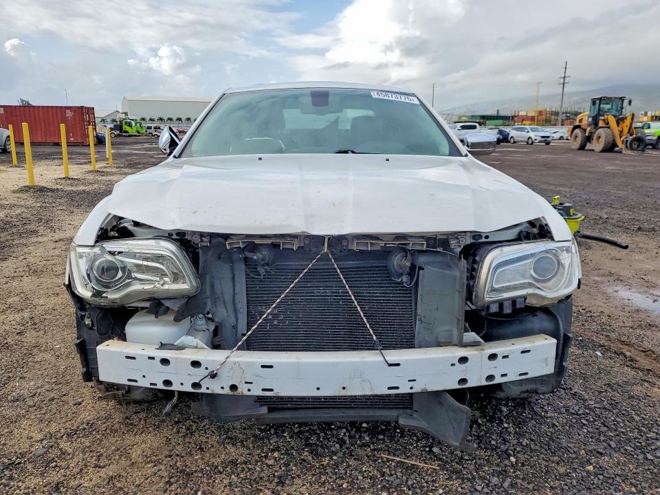 2017 Chrysler 300c მანქანა იყიდება აუქციონზე, vin: 2C3CCAEG6HH668008, აუქციონის ნომერი: 45873776