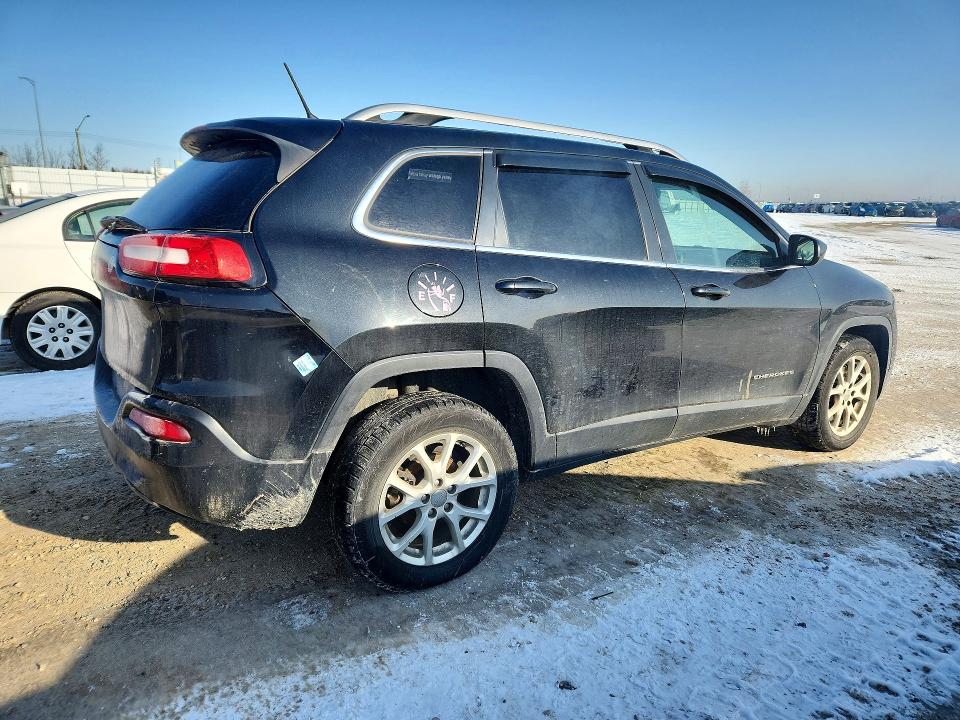 48061486 :رقم المزاد ، 1C4PJLCB8FW611409 vin ، 2015 Jeep Cherokee North 4dr 2 مزاد بيع