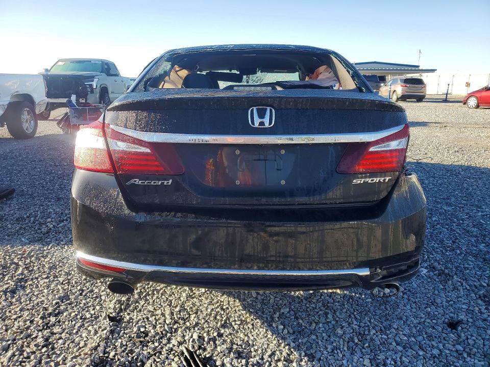 45821436 :رقم المزاد ، 1HGCR2F52HA125560 vin ، 2017 Honda Accord مزاد بيع