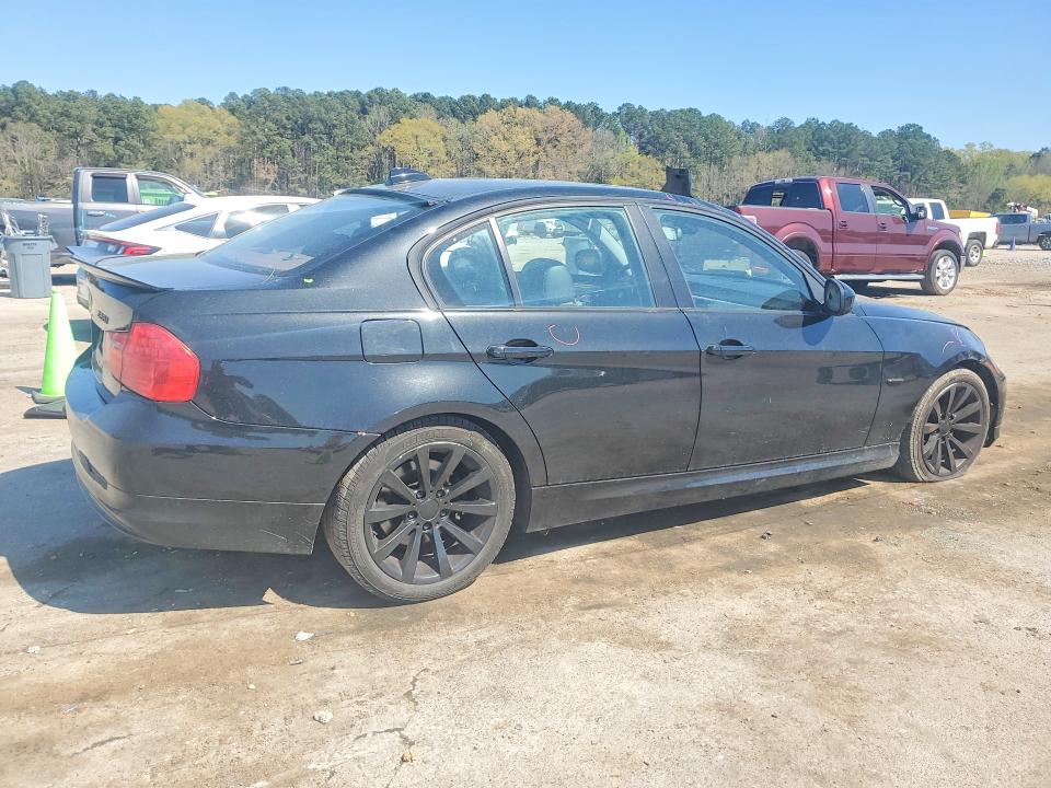 47030706 :رقم المزاد ، WBAPH7G59BNM56096 vin ، 2011 Bmw 328 مزاد بيع