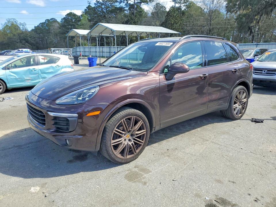 46027586 :رقم المزاد ، WP1AA2A23HKA84388 vin ، 2017 Porsche Cayenne مزاد بيع