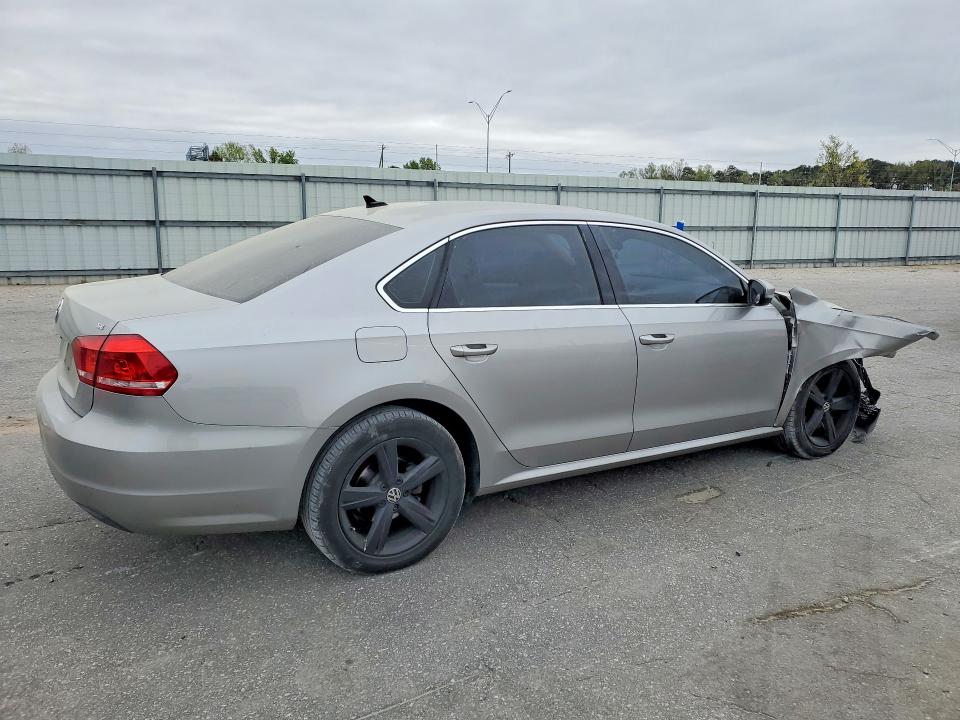 2013 Volkswagen Passat მანქანა იყიდება აუქციონზე, vin: 1VWBH7A30DC078315, აუქციონის ნომერი: 47503936