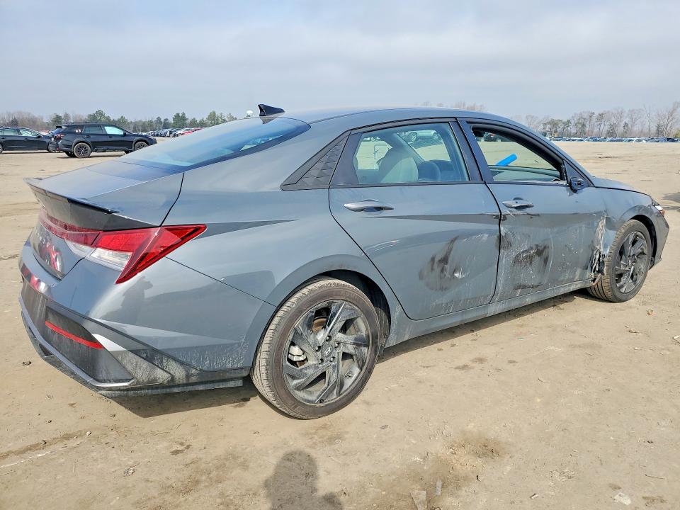 2026 Hyundai Elantra მანქანა იყიდება აუქციონზე, vin: KMHLM4DG8TU111100, აუქციონის ნომერი: 41881786