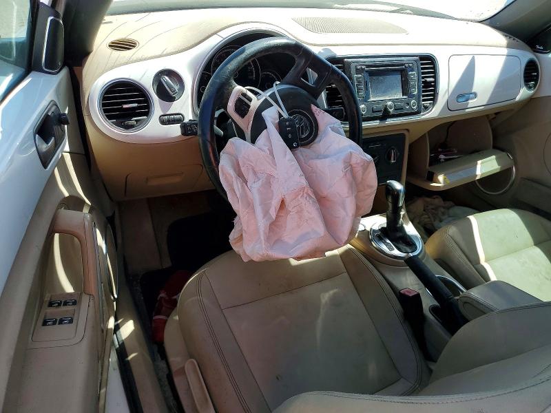 2014 Volkswagen Beetle მანქანა იყიდება აუქციონზე, vin: 3VW5X7ATXEM800356, აუქციონის ნომერი: 45664976