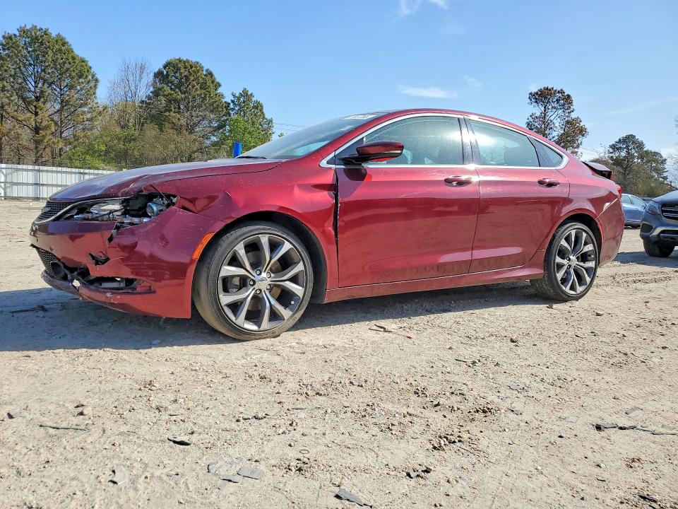 47807266 :رقم المزاد ، 1C3CCCCG6FN628062 vin ، 2015 Chrysler 200 مزاد بيع