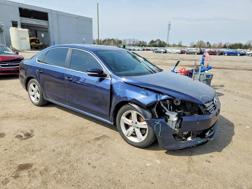 47245366 :رقم المزاد ، 1VWBP7A36DC102457 vin ، 2013 Volkswagen Passat مزاد بيع