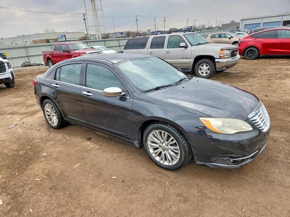 2011 Chrysler 200 მანქანა იყიდება აუქციონზე, vin: 1C3BC2FG4BN517943, აუქციონის ნომერი: 47615016