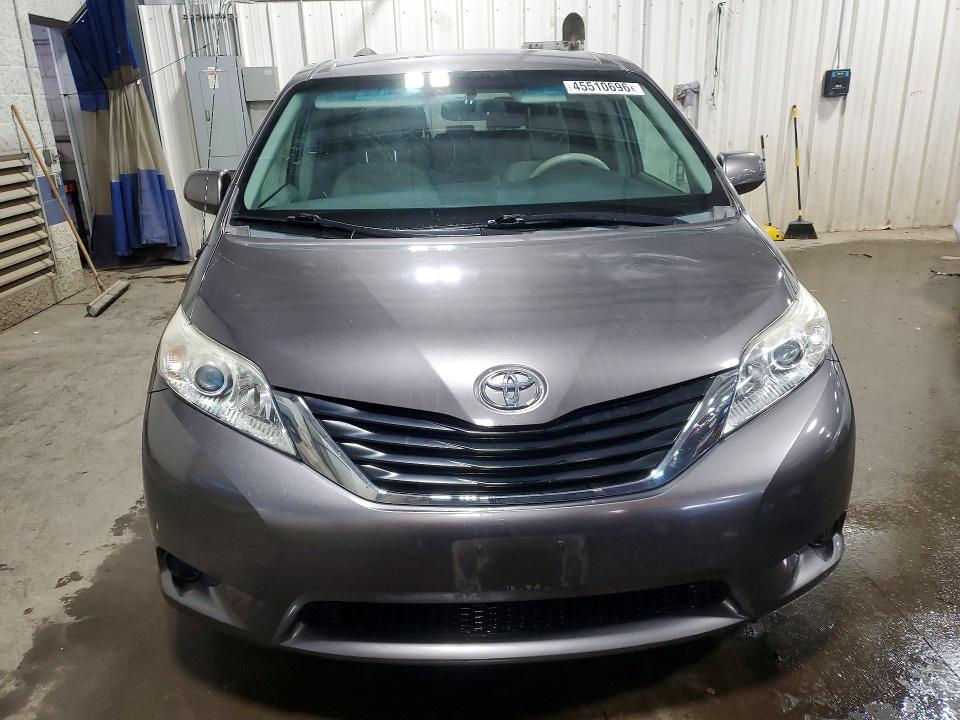 Продажа на аукционе авто 2013 Toyota Sienna, vin: 5TDKK3DC8DS392494, номер лота: 45510696