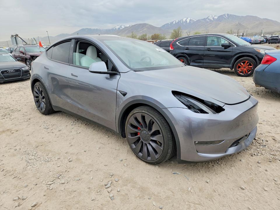 46004576 :رقم المزاد ، 7SAYGDEF3RF157509 vin ، 2024 Tesla Model Y مزاد بيع